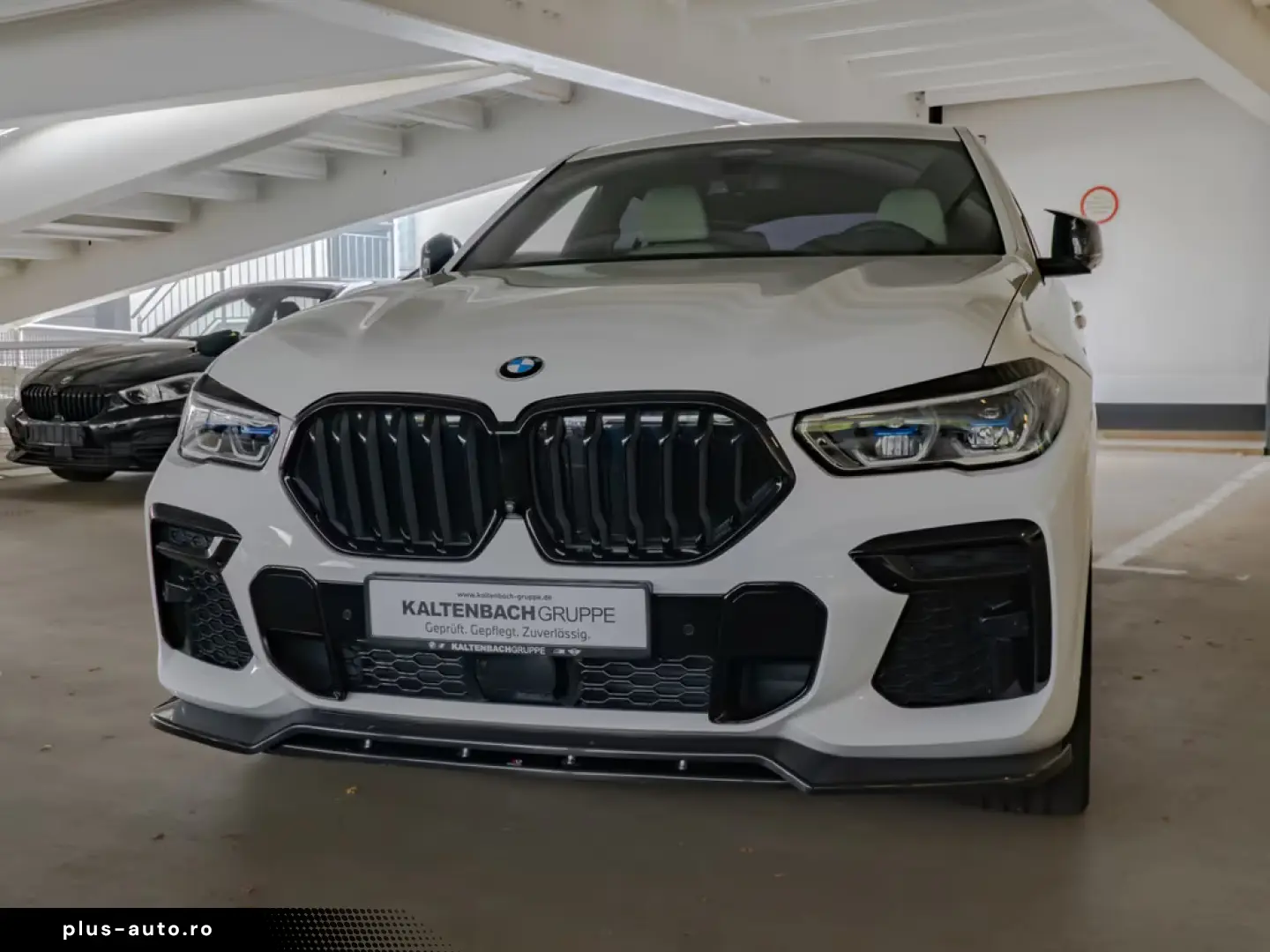 BMW X6 xDrive 30d M-Sport PANO AHK HUD