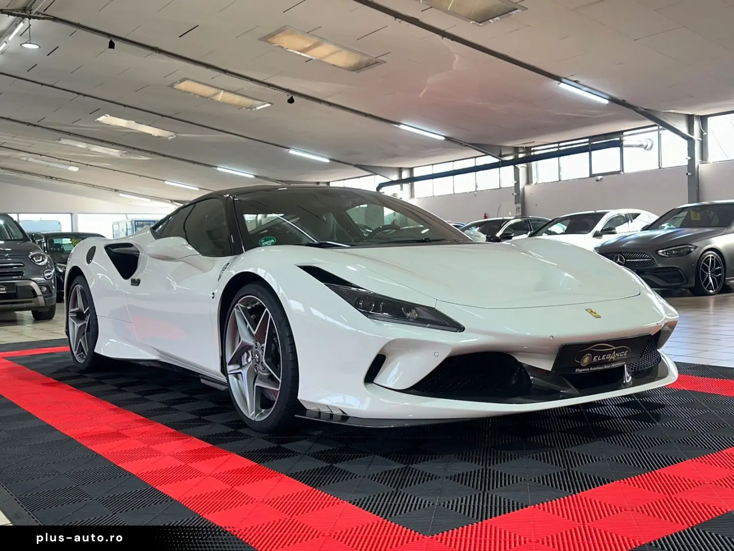 FERRARI F8 Carbon Paket JBL Lift