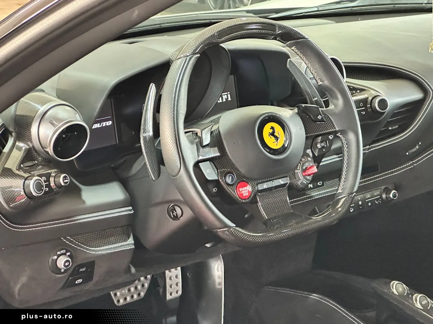 FERRARI F8 Carbon Paket JBL Lift