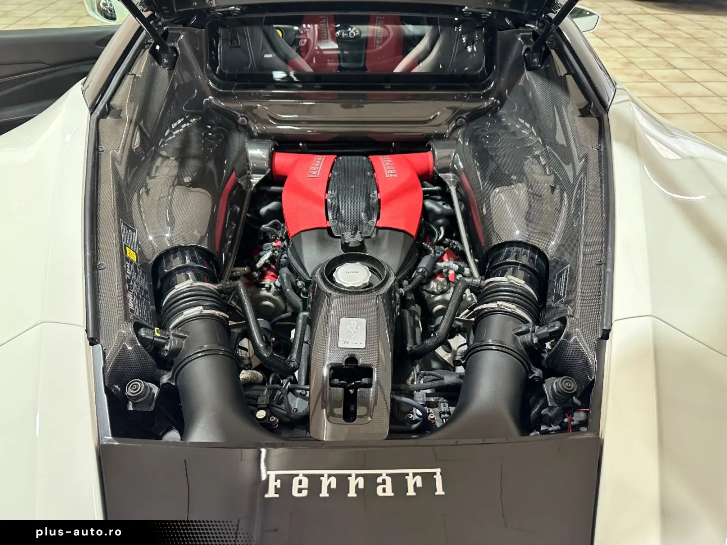 FERRARI F8 Carbon Paket JBL Lift