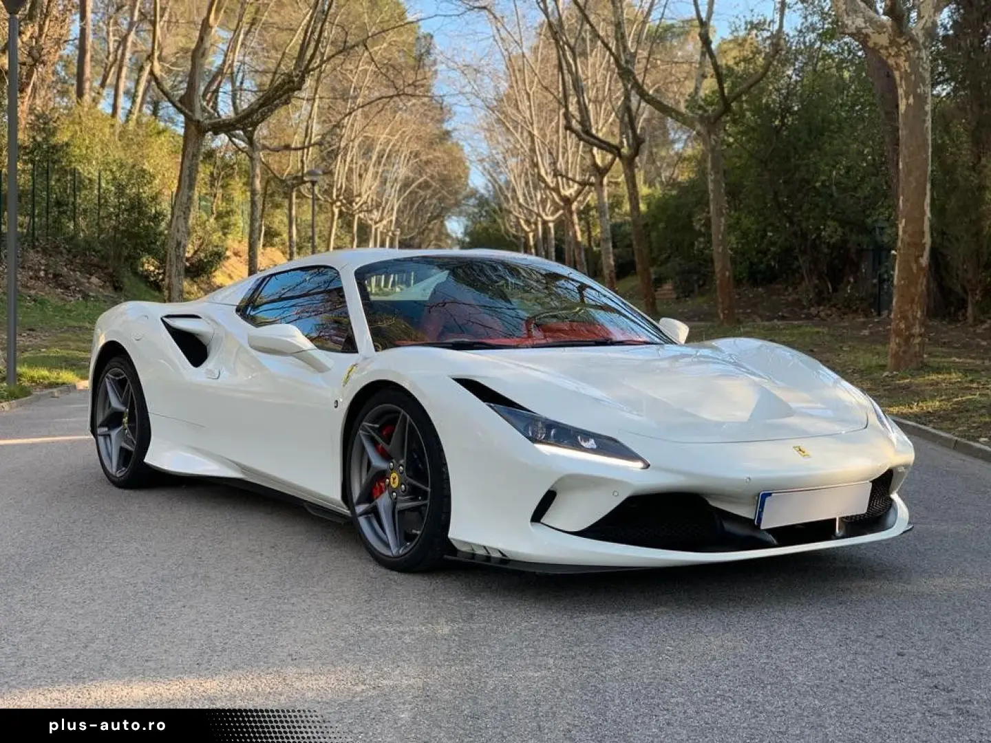 FERRARI F8 Spider Carbon Lift Display CAM el Seats