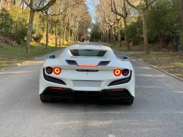 FERRARI F8 Spider Carbon Lift Display CAM el Seats