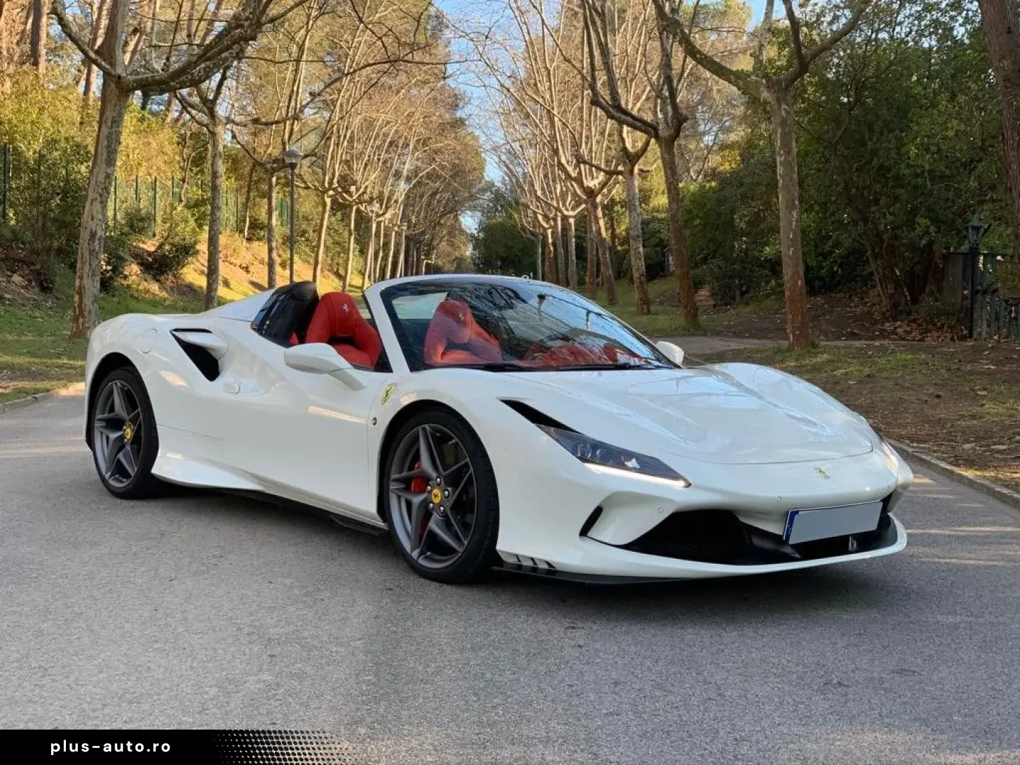 FERRARI F8 Spider Carbon Lift Display CAM el Seats