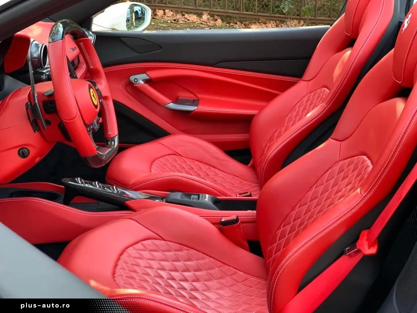 FERRARI F8 Spider Carbon Lift Display CAM el Seats