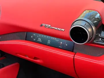 FERRARI F8 Spider Carbon Lift Display CAM el Seats