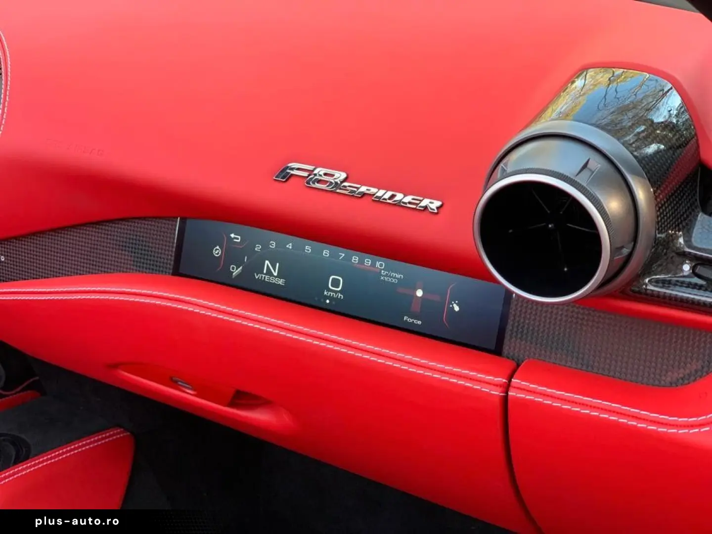 FERRARI F8 Spider Carbon Lift Display CAM el Seats