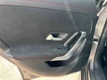 MERCEDES-BENZ CLA 200 Coupé AMG  CAM KEYLESS LED PDC MBUX