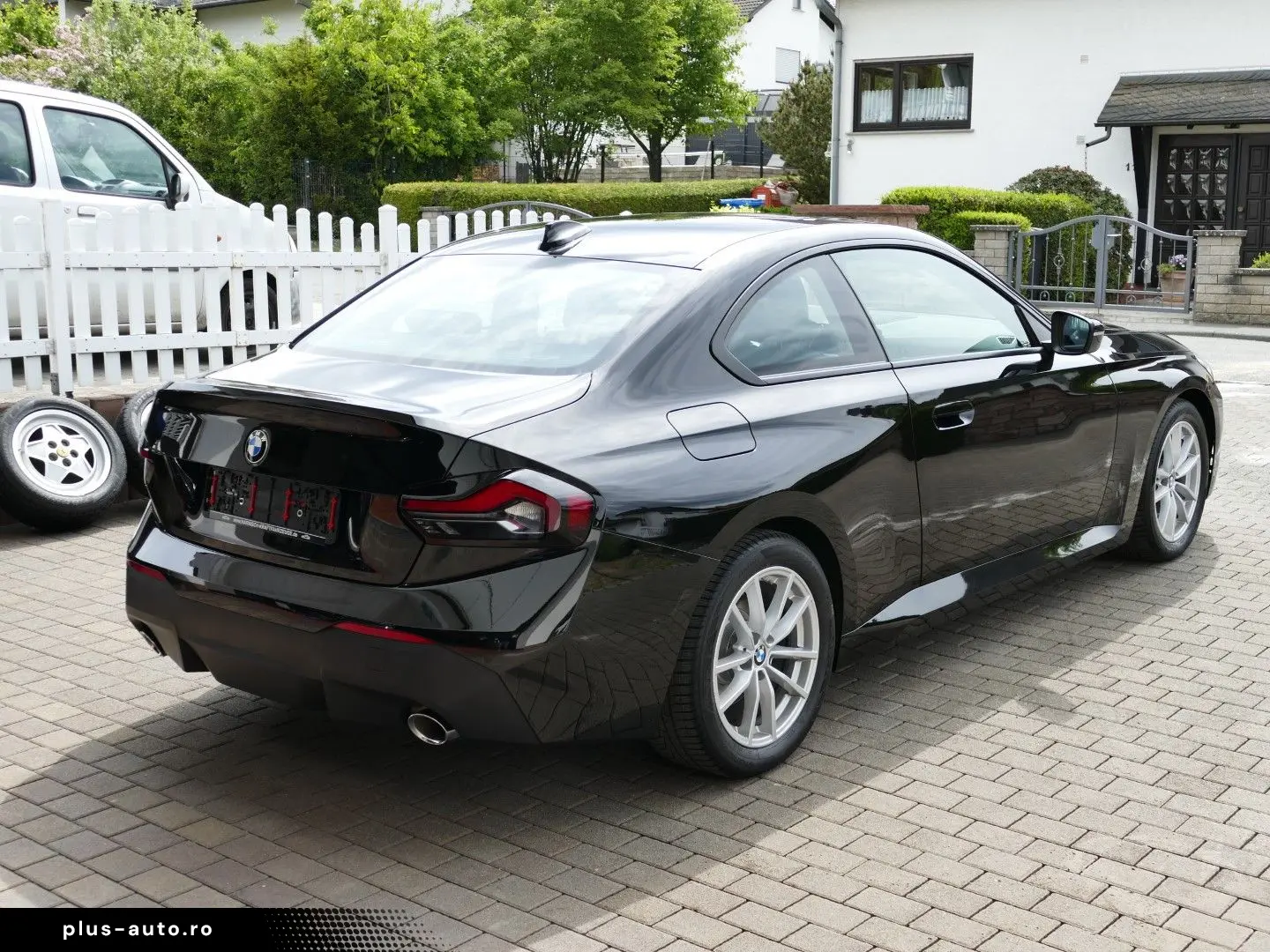 BMW 220i Coupé Advantage   M-Lenkrad Live Cockpit