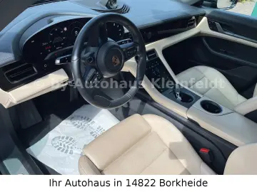 PORSCHE Taycan 4 S  MATRIX PANO BOSE CHRONO ACC CAM