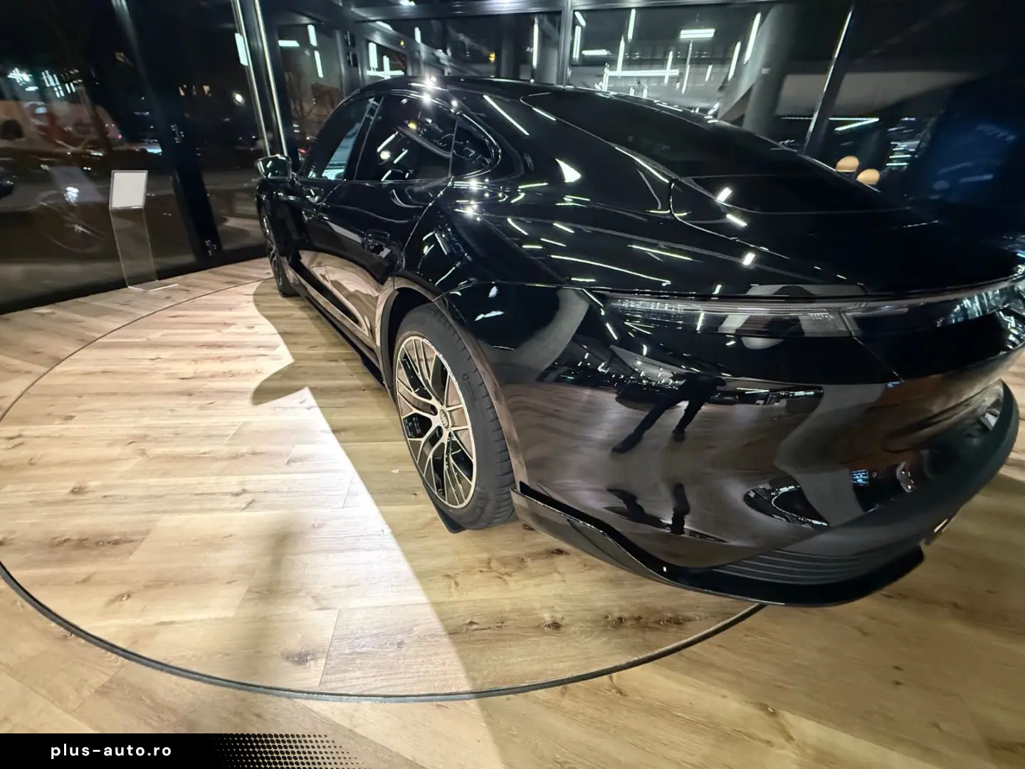 PORSCHE Taycan  Approved Kamera Tempostat Aero20Zoll