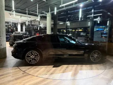 PORSCHE Taycan  Approved Kamera Tempostat Aero20Zoll