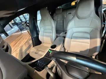 PORSCHE Taycan  Approved Kamera Tempostat Aero20Zoll