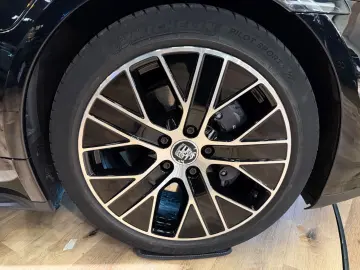 PORSCHE Taycan  Approved Kamera Tempostat Aero20Zoll