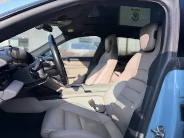 PORSCHE Taycan Cross Turismo 4 Matrix Pano S-Dach