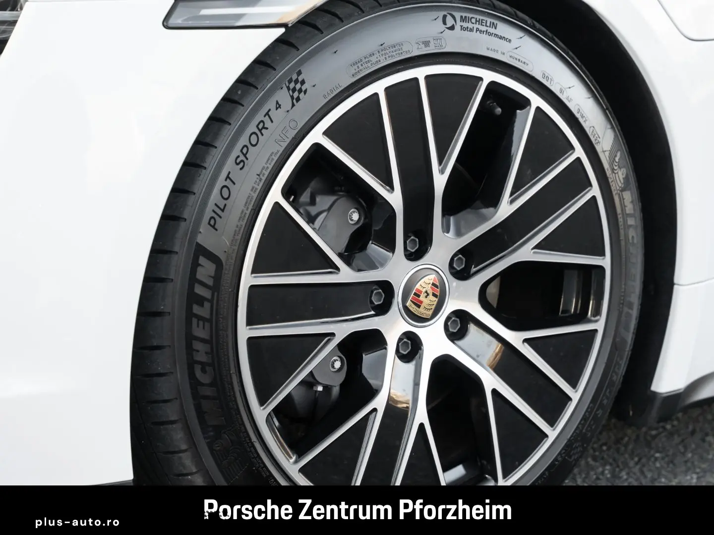 PORSCHE Taycan InnoDrive Luftfederung Rückfahrkamera