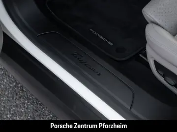 PORSCHE Taycan InnoDrive Luftfederung Rückfahrkamera