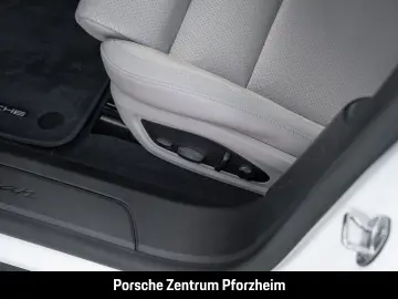 PORSCHE Taycan InnoDrive Luftfederung Rückfahrkamera