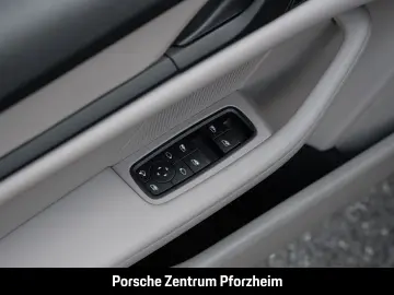 PORSCHE Taycan InnoDrive Luftfederung Rückfahrkamera