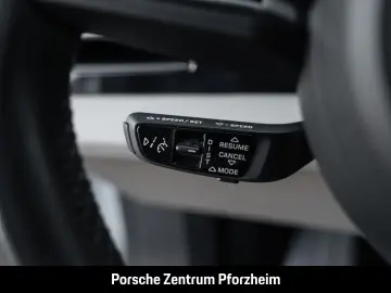 PORSCHE Taycan InnoDrive Luftfederung Rückfahrkamera