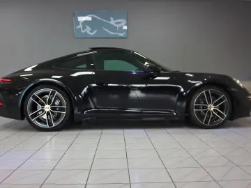 PORSCHE 992.2 FACELIFT~wie NEU!~Sport Design~Chrono!