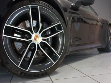 PORSCHE 992.2 FACELIFT~wie NEU!~Sport Design~Chrono!