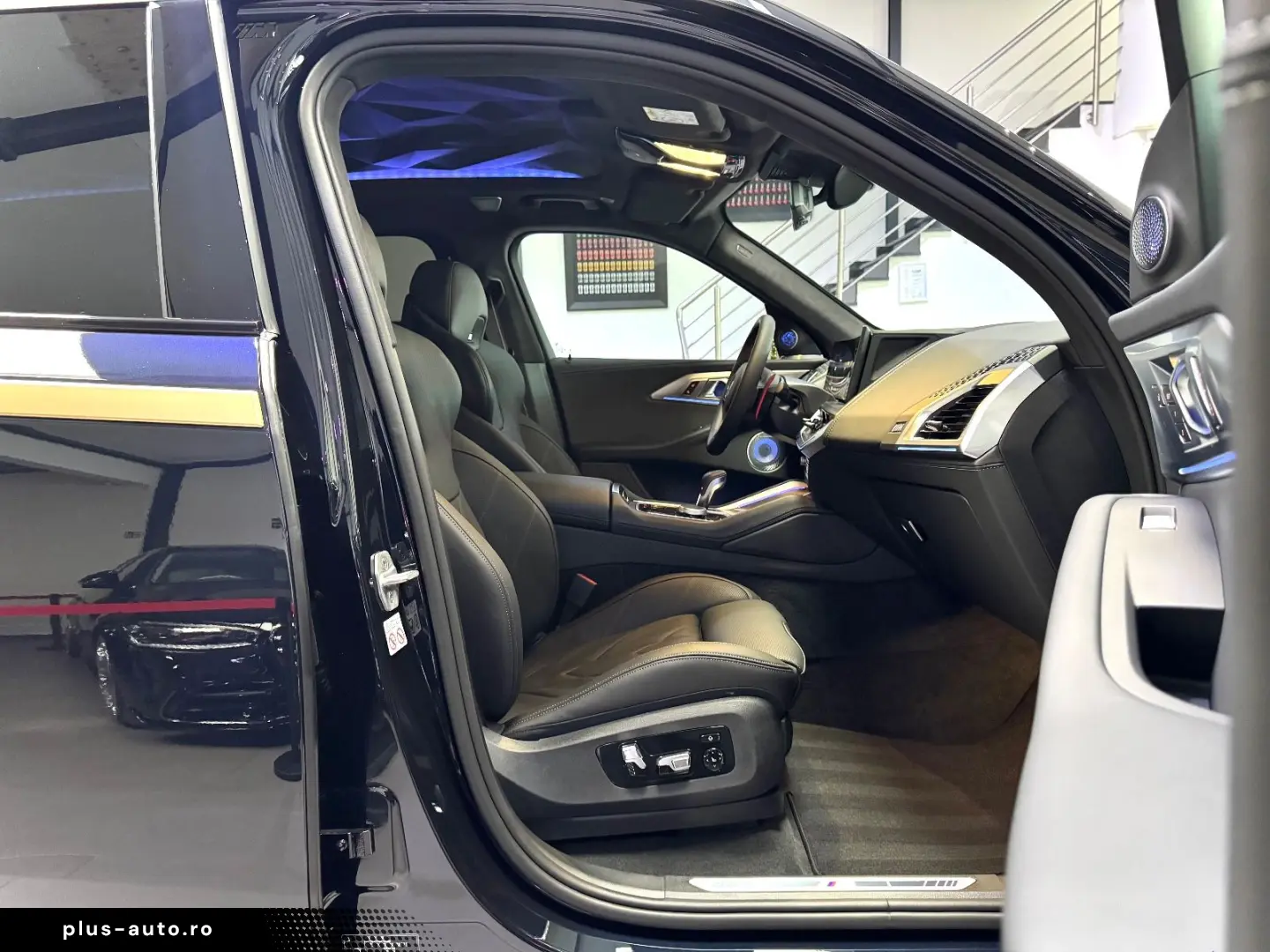 BMW XM 4.4 EXKLUSIV NIGHTGOLD BOWERS&WILKINS 23