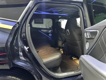 BMW XM 4.4 EXKLUSIV NIGHTGOLD BOWERS&WILKINS 23