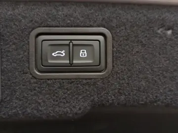 AUDI A8 L 50 TDI Design Sel. MATRIX AHK PANO 21 ZOLL