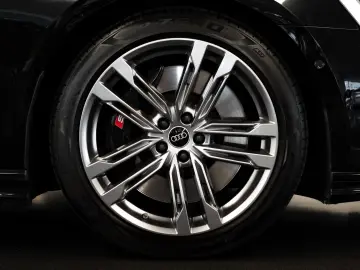 AUDI S8 4.0 TFSI quattro