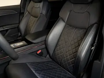 AUDI S8 4.0 TFSI quattro