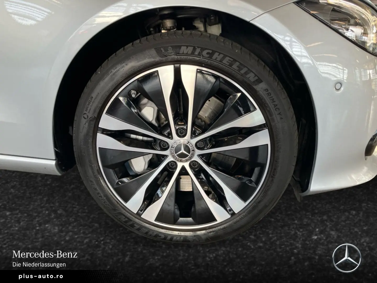 MERCEDES-BENZ C 300 e Avantgarde LED Distr Kam NaviPrem Ambi