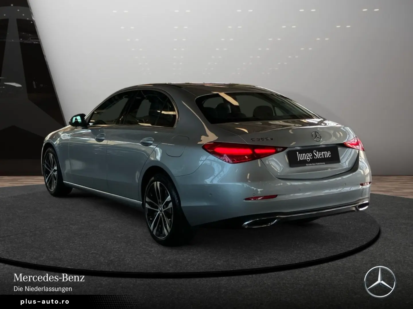 MERCEDES-BENZ C 300 e Avantgarde LED Distr Kam NaviPrem Ambi