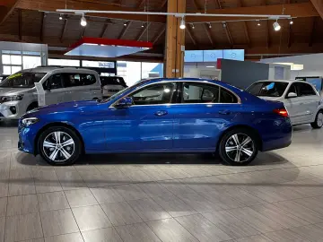 MERCEDES-BENZ C 300 e Avantgarde ACC AHK HUD Navi KAM LED