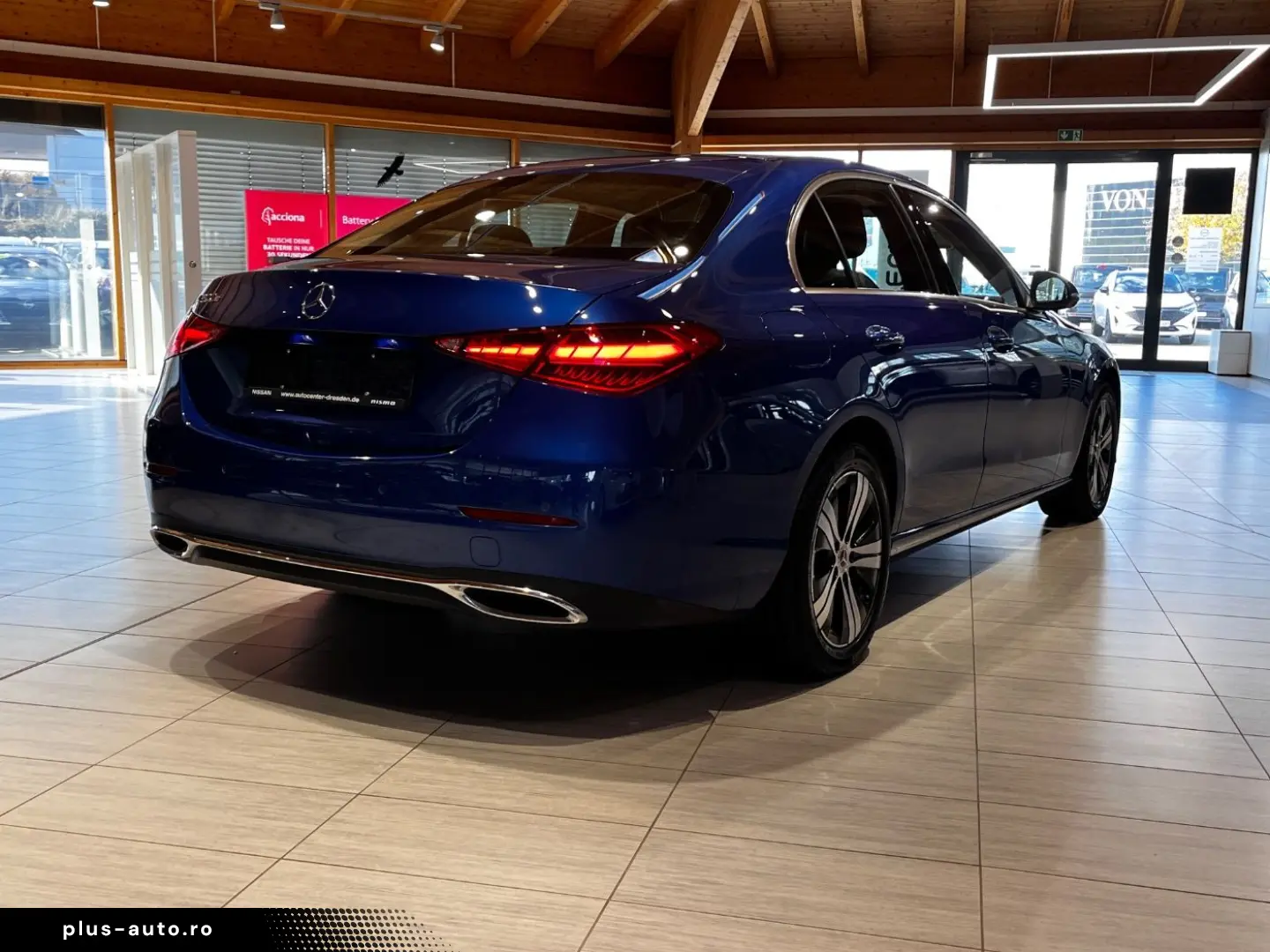 MERCEDES-BENZ C 300 e Avantgarde ACC AHK HUD Navi KAM LED