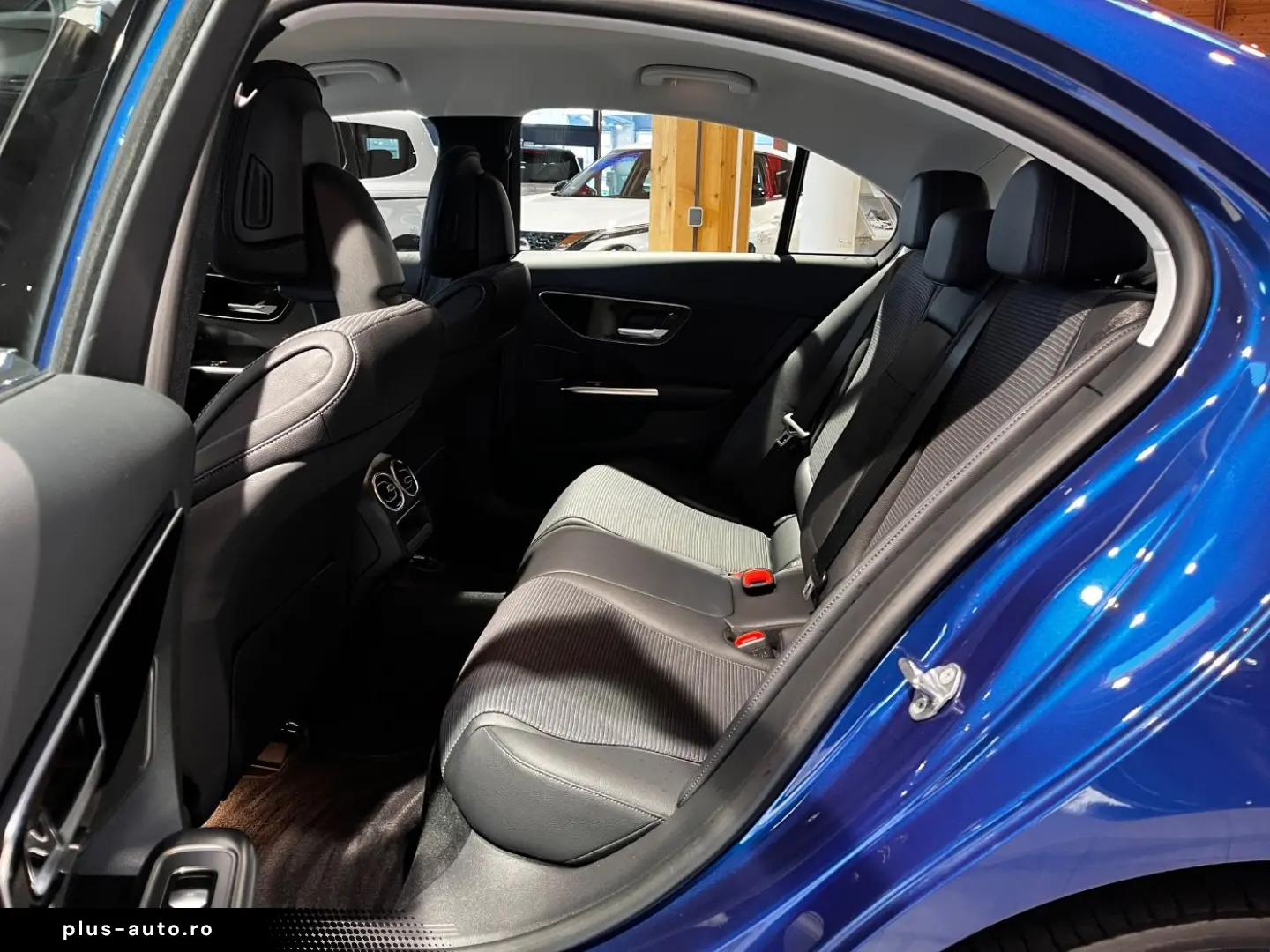 MERCEDES-BENZ C 300 e Avantgarde ACC AHK HUD Navi KAM LED