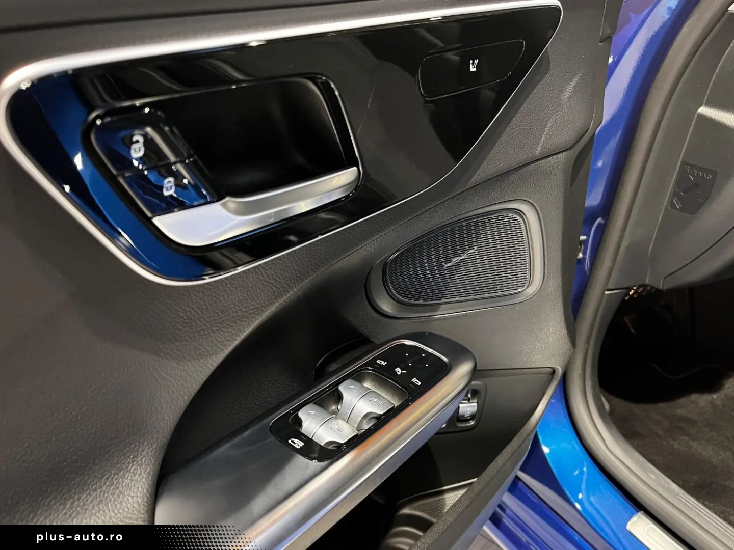 MERCEDES-BENZ C 300 e Avantgarde ACC AHK HUD Navi KAM LED