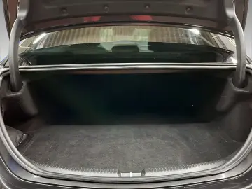 MERCEDES-BENZ C 300 e AMG DISTR NIGHT Ambi Carplay H&hellip;