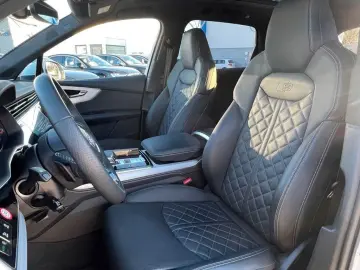 AUDI Q7 55 TFSI e quattro tiptronic S line