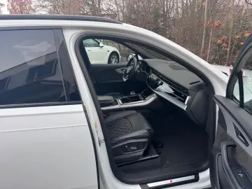 AUDI Q7 55 TFSI e quattro tiptronic S line