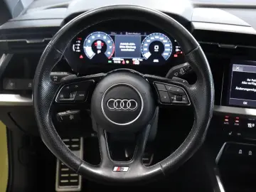 Audi A3 Lim. 1.0 TFSI S tronic advanced S-LINE