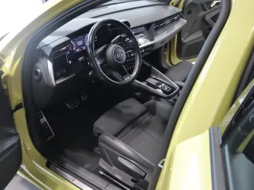 Audi A3 Lim. 1.0 TFSI S tronic advanced S-LINE