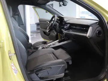 Audi A3 Lim. 1.0 TFSI S tronic advanced S-LINE