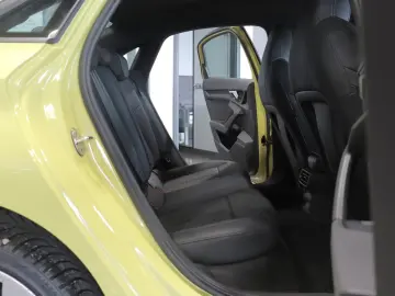 Audi A3 Lim. 1.0 TFSI S tronic advanced S-LINE