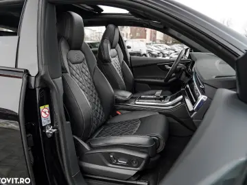 Audi Q8 SUV TFSI quattro 250 kW tiptronic S line business