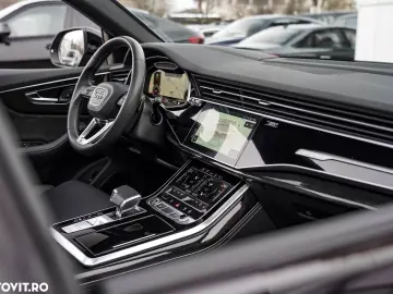 Audi Q8 SUV TFSI quattro 250 kW tiptronic S line business