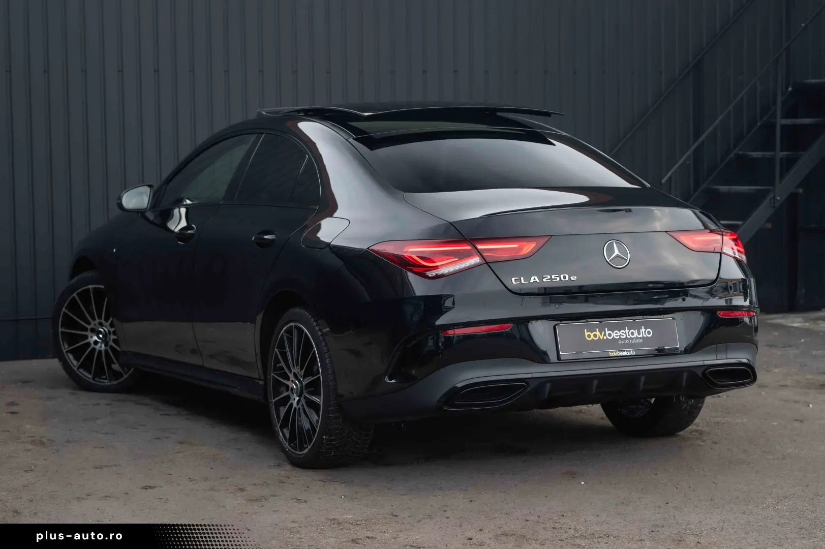 Mercedes-Benz CLA 250 e 8G-DCT AMG Line