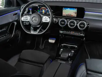 Mercedes-Benz CLA 250 e 8G-DCT AMG Line