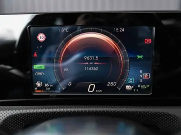 Mercedes-Benz CLA 250 e 8G-DCT AMG Line