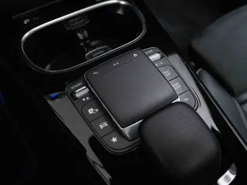 Mercedes-Benz CLA 250 e 8G-DCT AMG Line