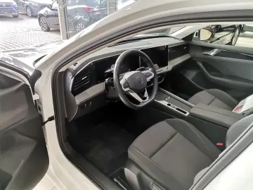 VW Passat Variant 1.5 TSI DSG